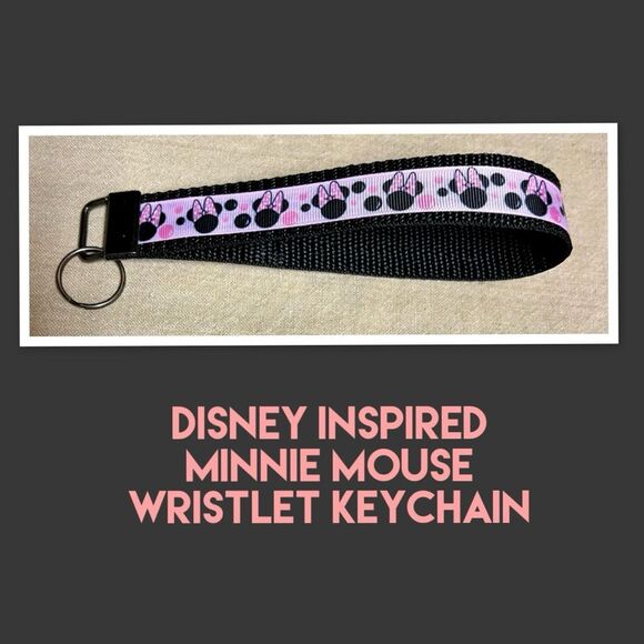 Disney Inspired Minnie Mouse Wristlet Keychain - Picture 1 of 1
